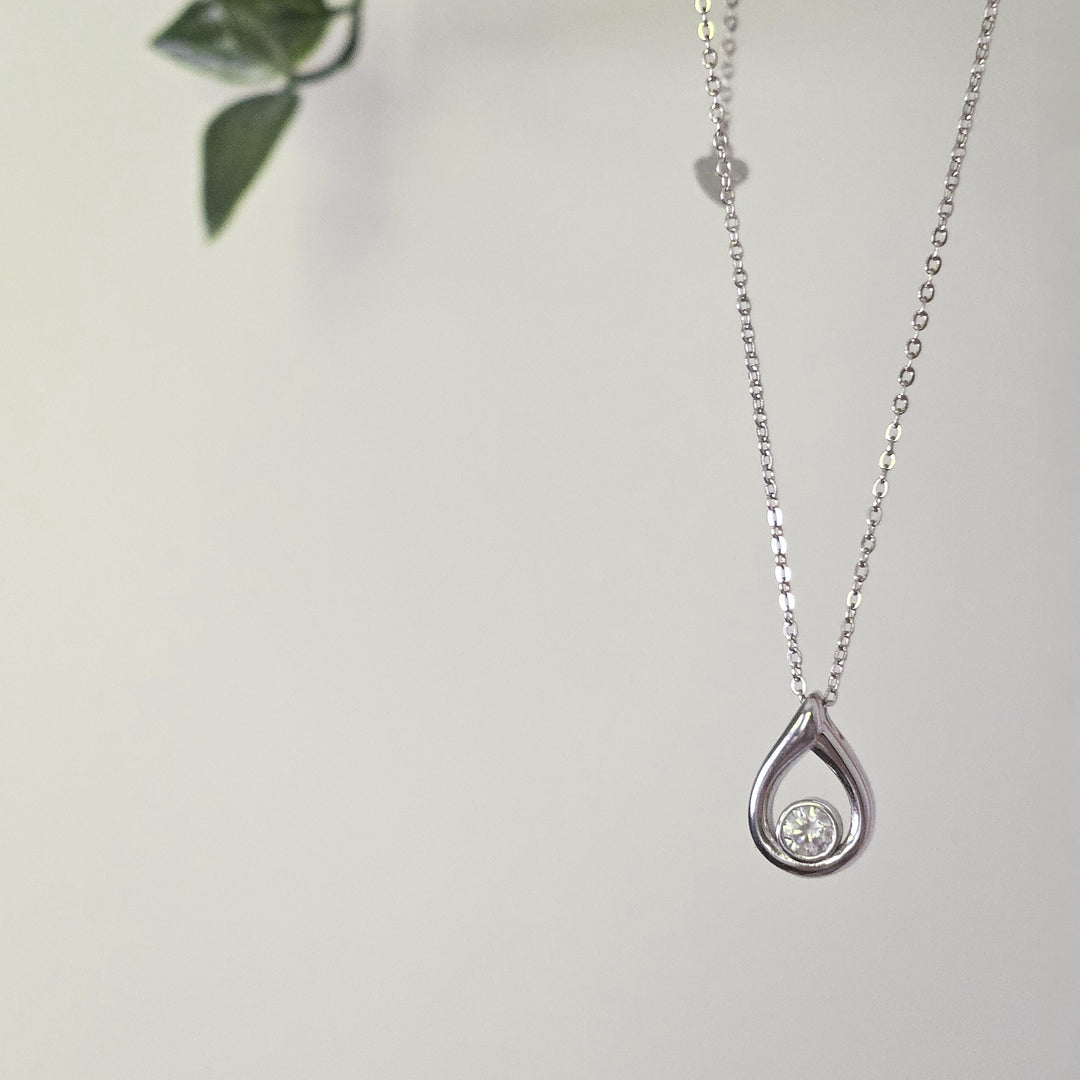 Élania - Sterling Silver Teardrop Necklace with Cubic Zirconia, Minimalist Pendant, Elegant Gift for Her